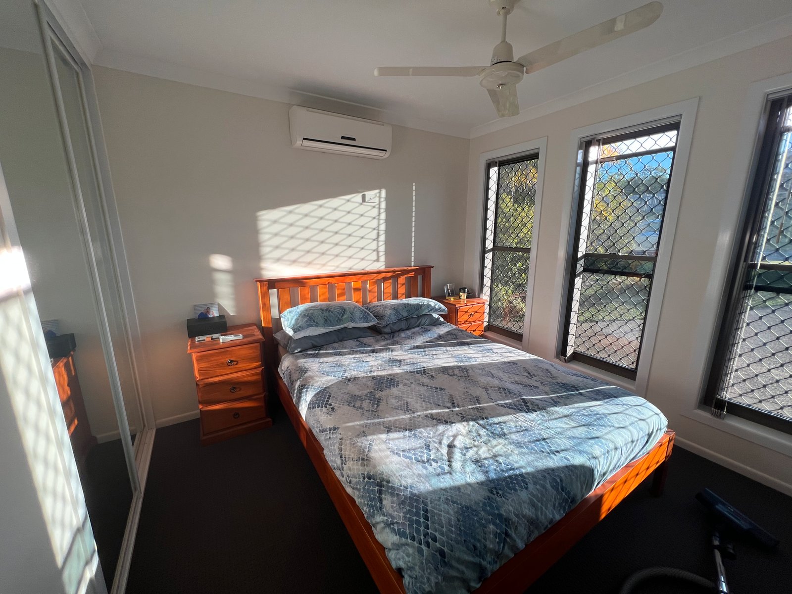 25 Skyline Drive NEW AUCKLAND 10