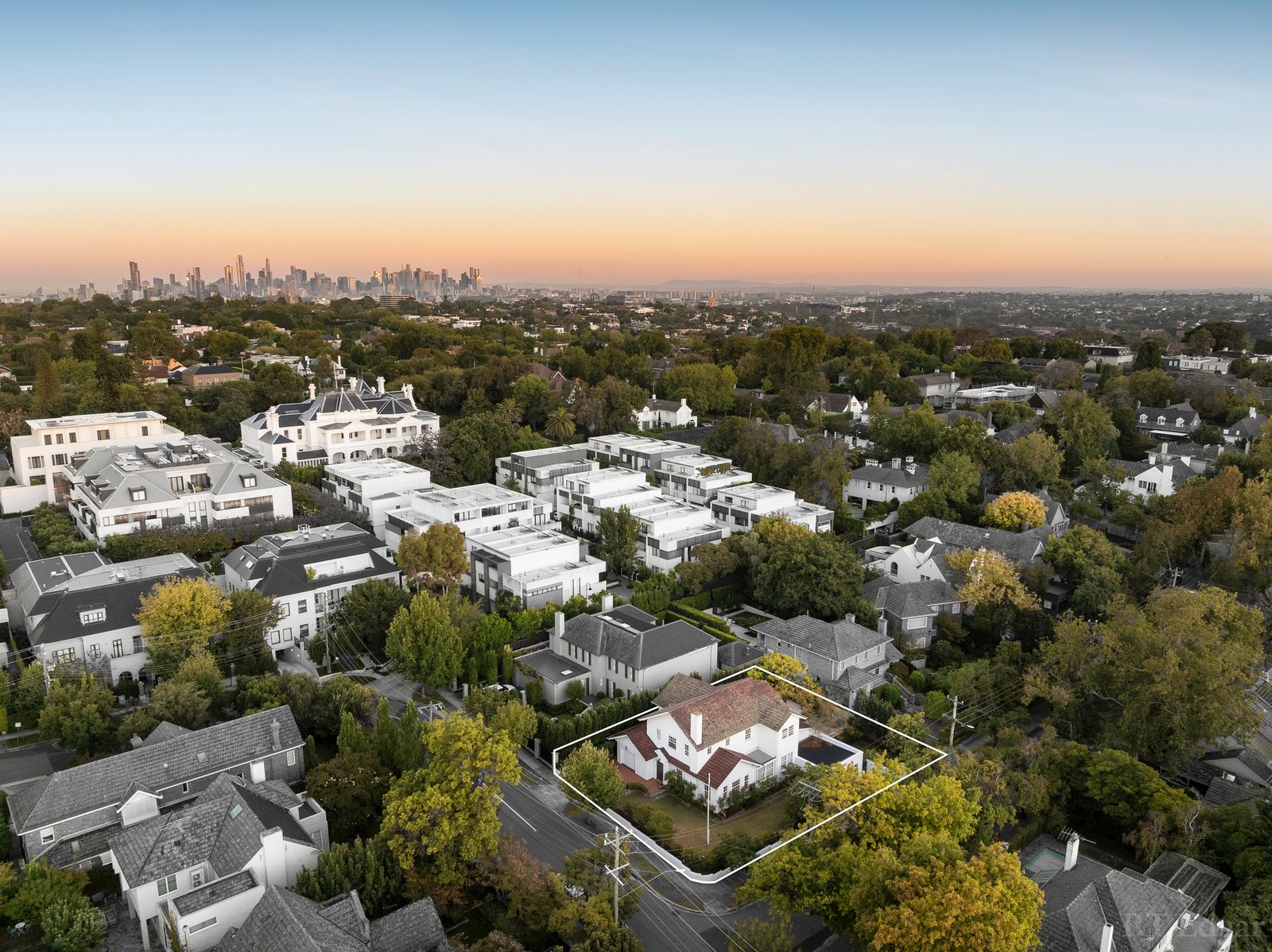 Real Estate and Property in 25 Somers Avenue, Malvern, VIC