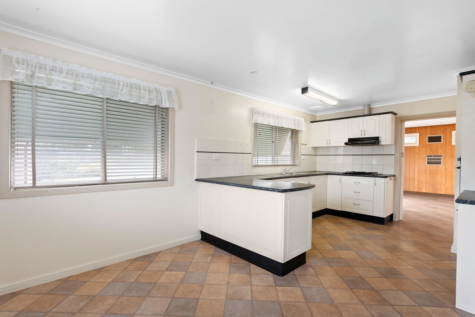 Real Estate and Property in 25 Spring Road, Caulfield South, VIC