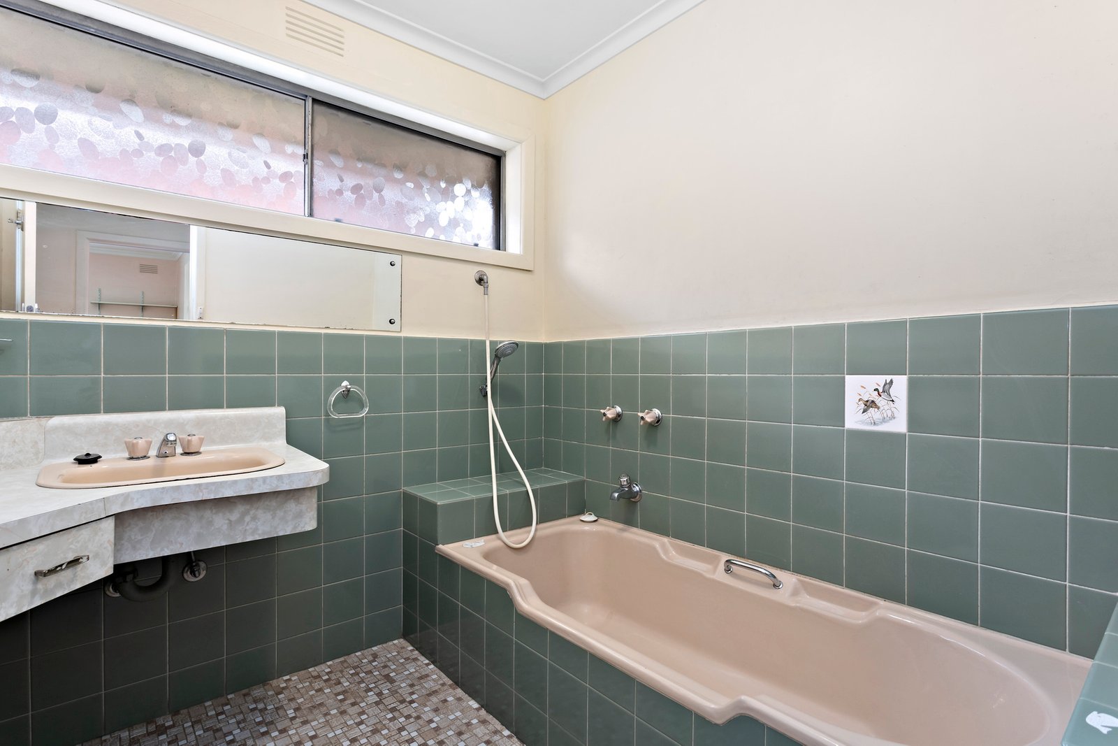 Real Estate and Property in 25 Spring Road, Caulfield South, VIC