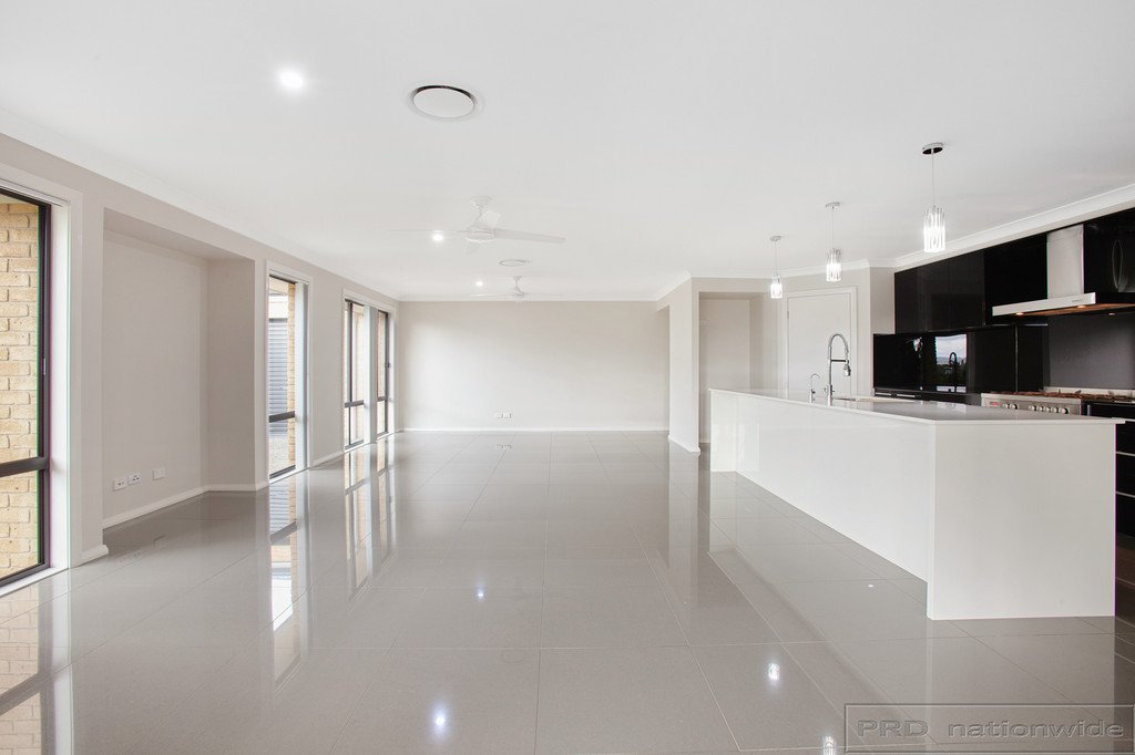 25 Stayard Drive BOLWARRA HEIGHTS 3