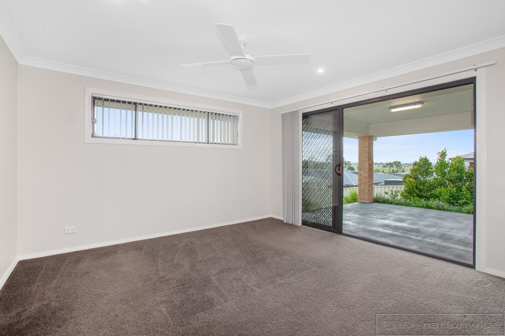 25 Stayard Drive BOLWARRA HEIGHTS 9