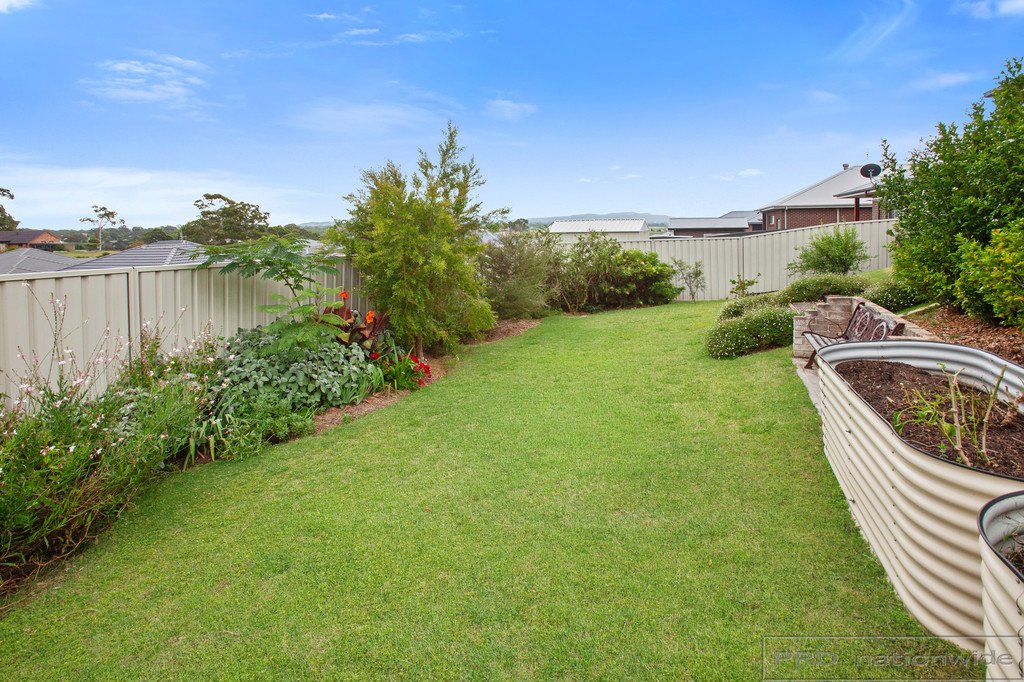 25 Stayard Drive BOLWARRA HEIGHTS 18