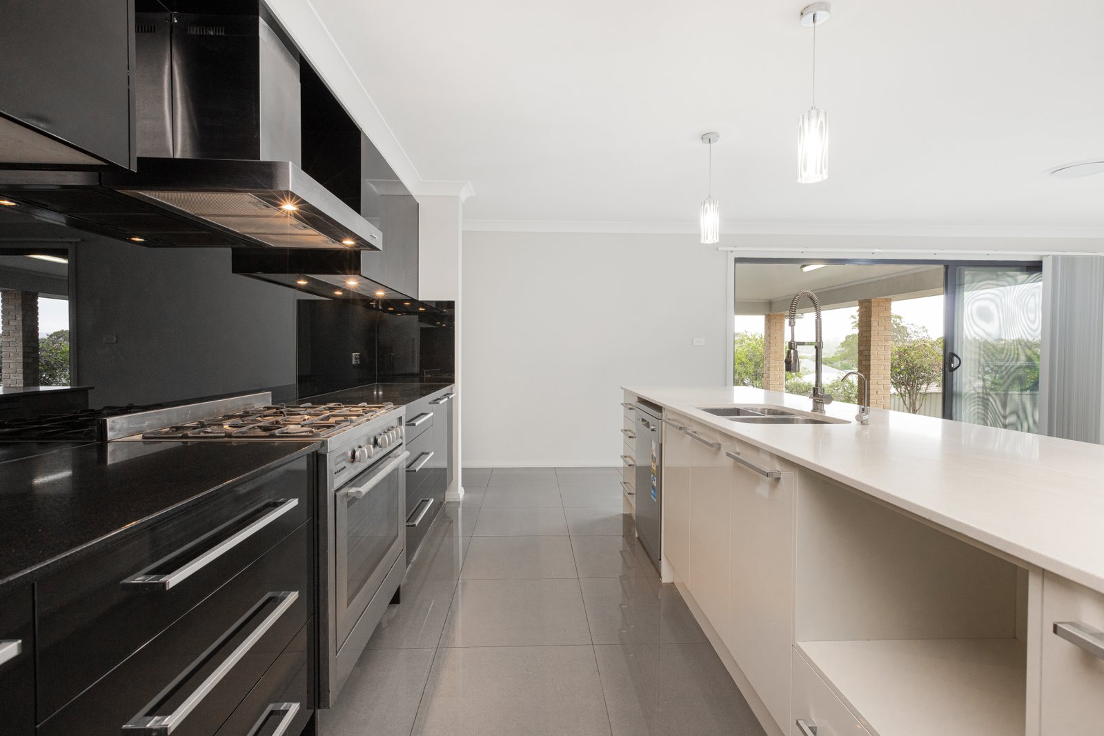 25 Stayard Drive BOLWARRA HEIGHTS 2