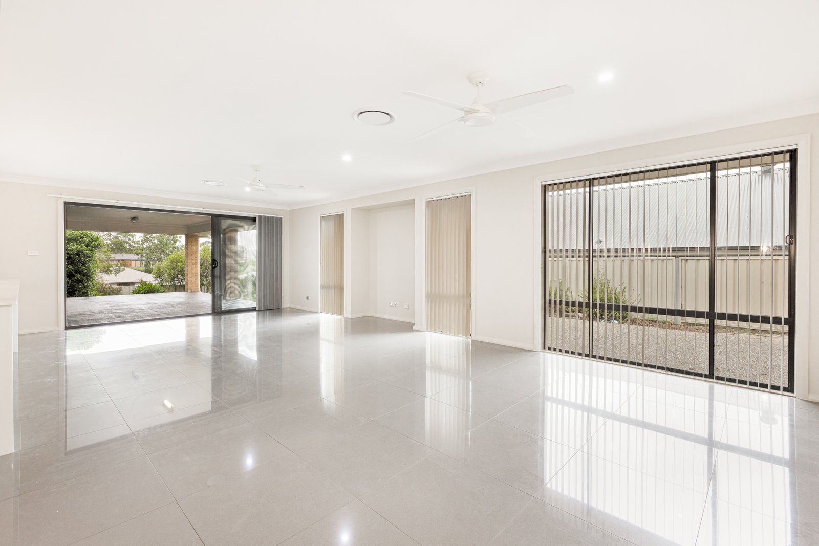 25 Stayard Drive BOLWARRA HEIGHTS 4