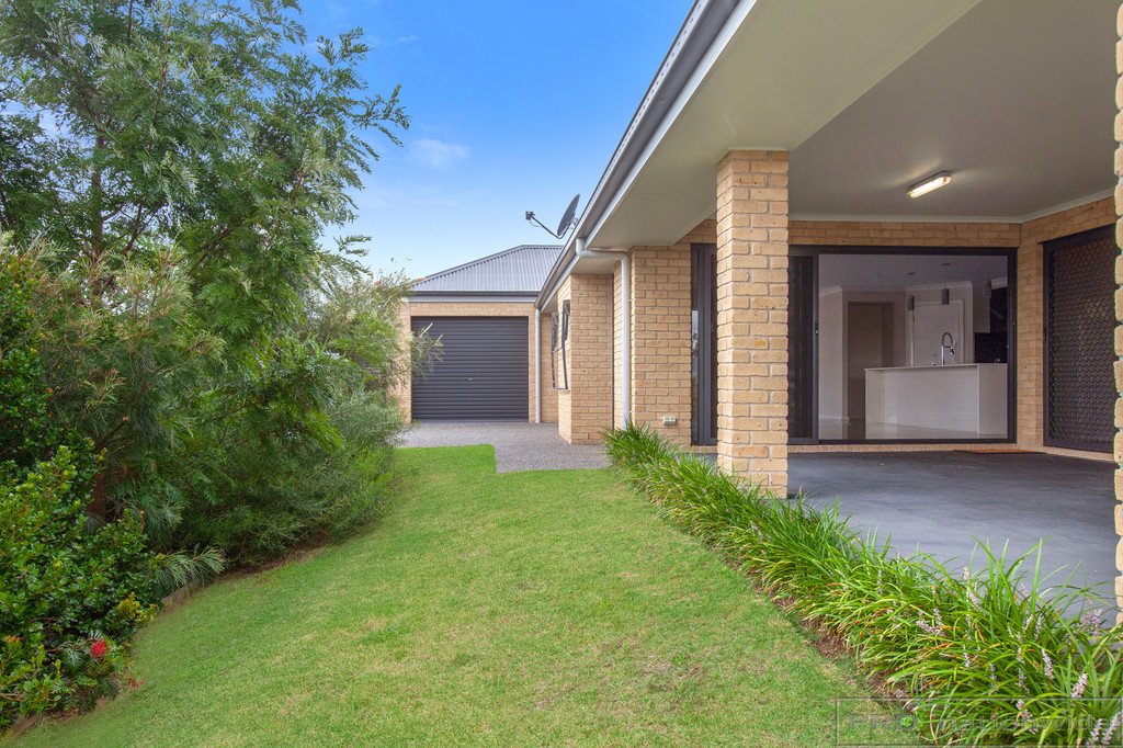 25 Stayard Drive BOLWARRA HEIGHTS 21