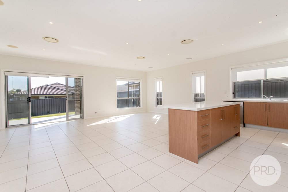 25 Sunrise Terrace GLENMORE PARK 3