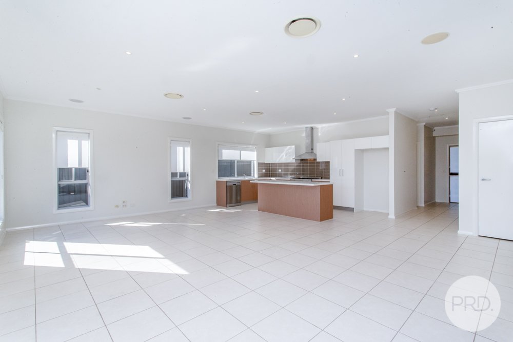 25 Sunrise Terrace GLENMORE PARK 4