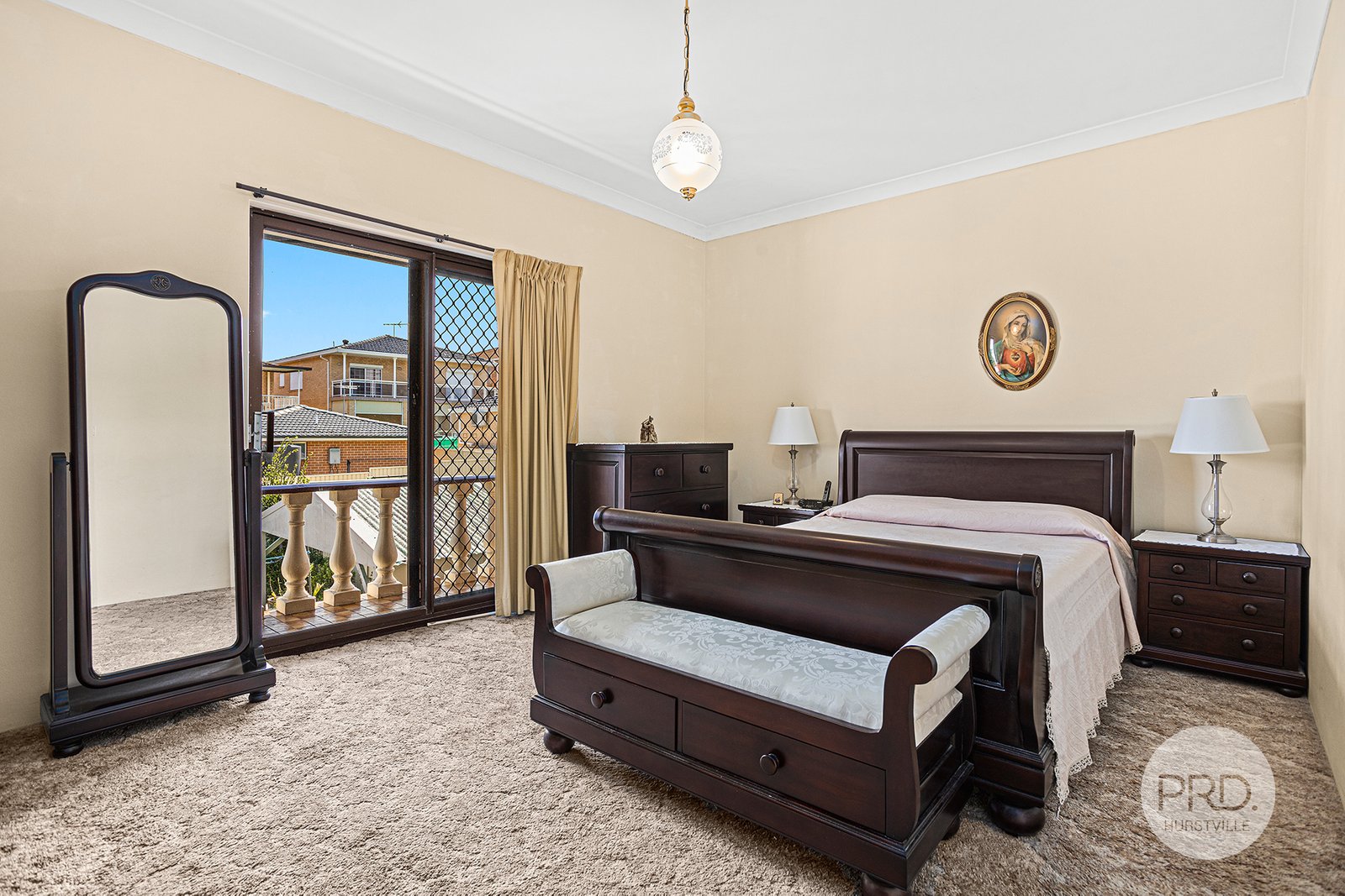 25 Taronga Street HURSTVILLE 5