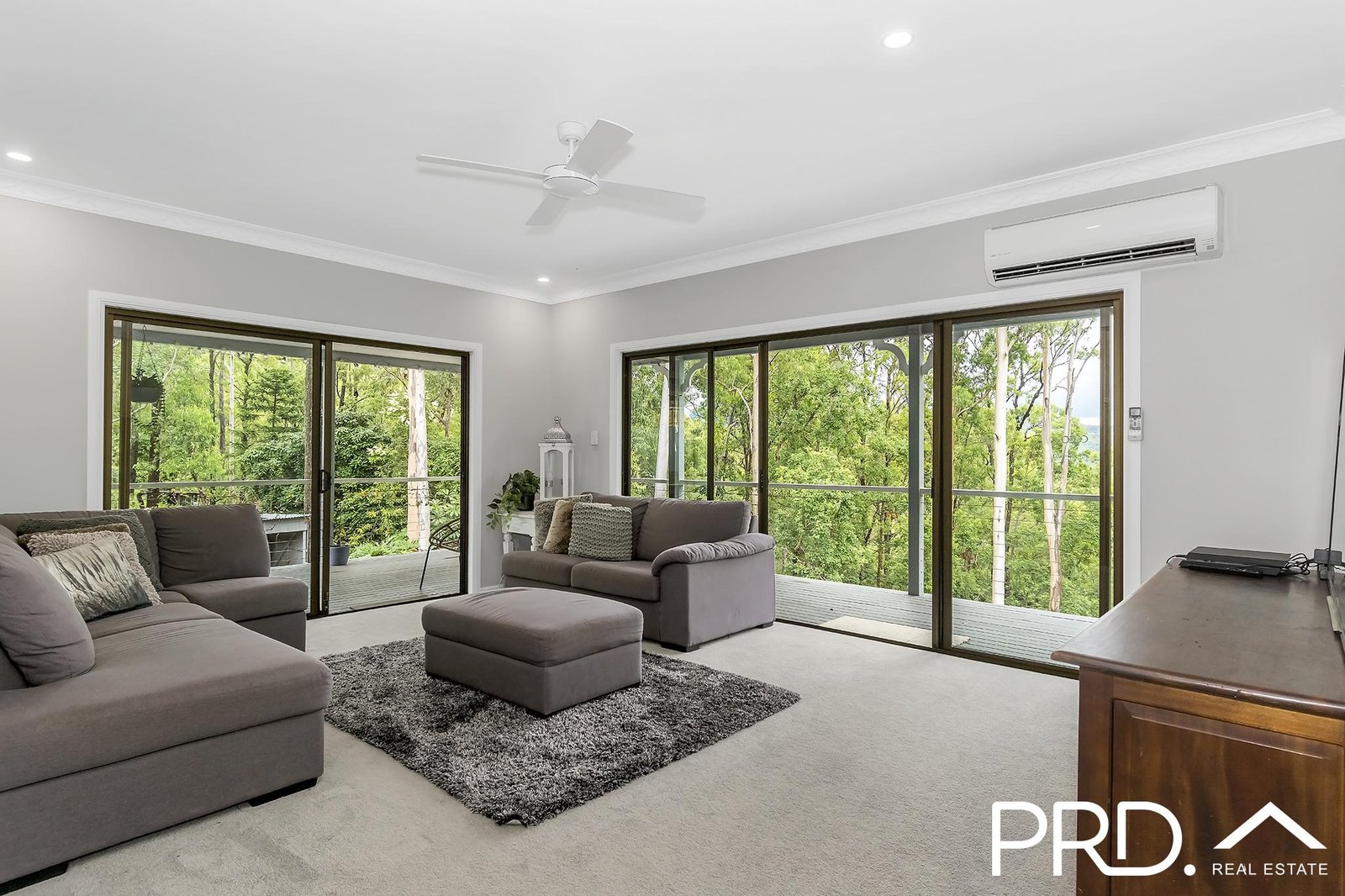 25 Tarrant Drive MUDGEERABA 5