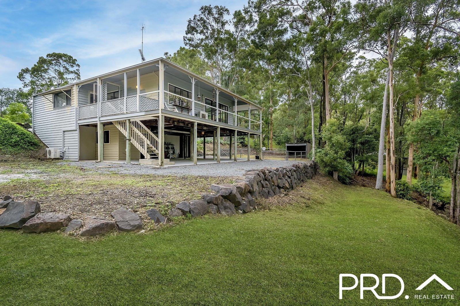 25 Tarrant Drive MUDGEERABA 15
