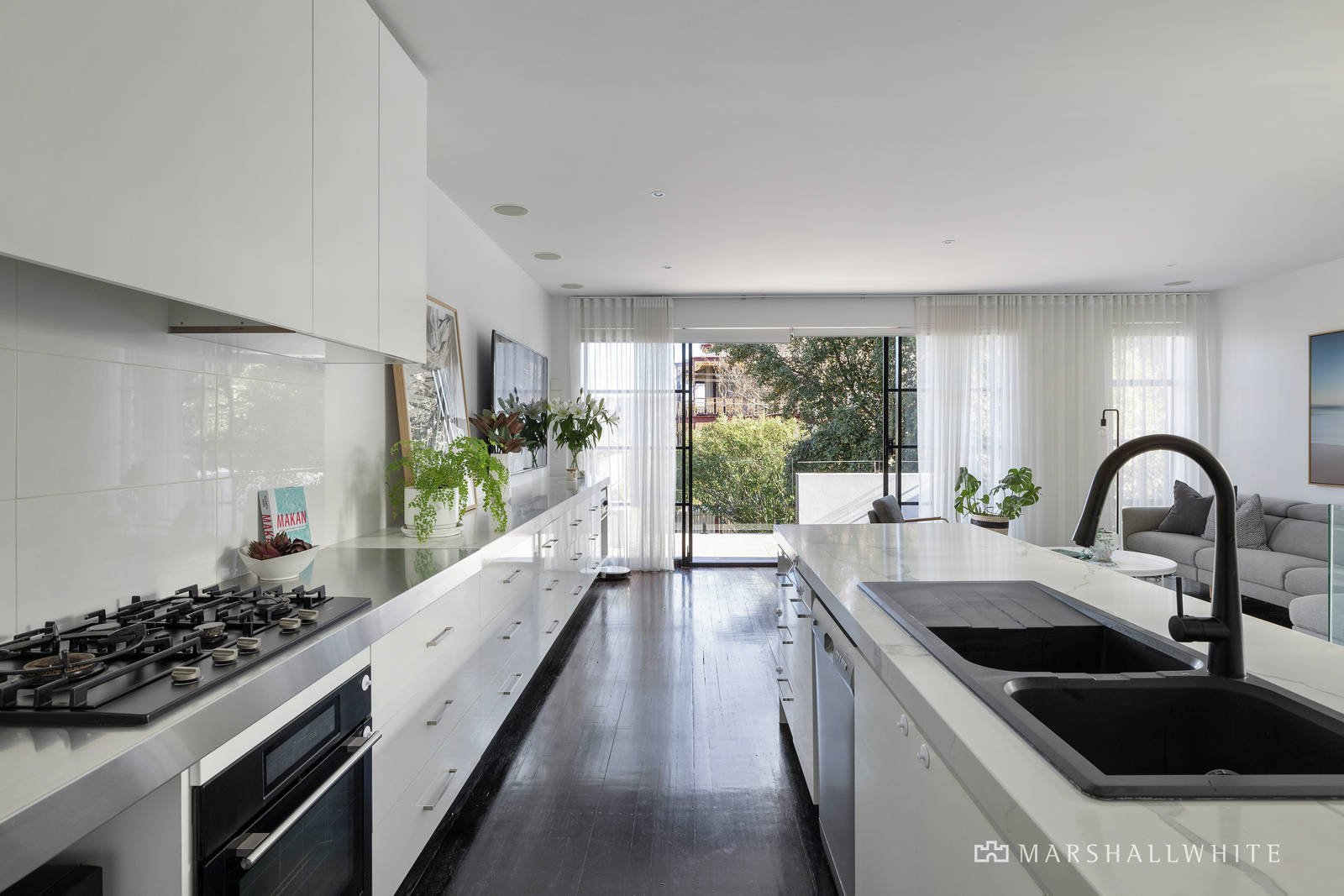 25 Tiuna Grove, Elwood, VIC