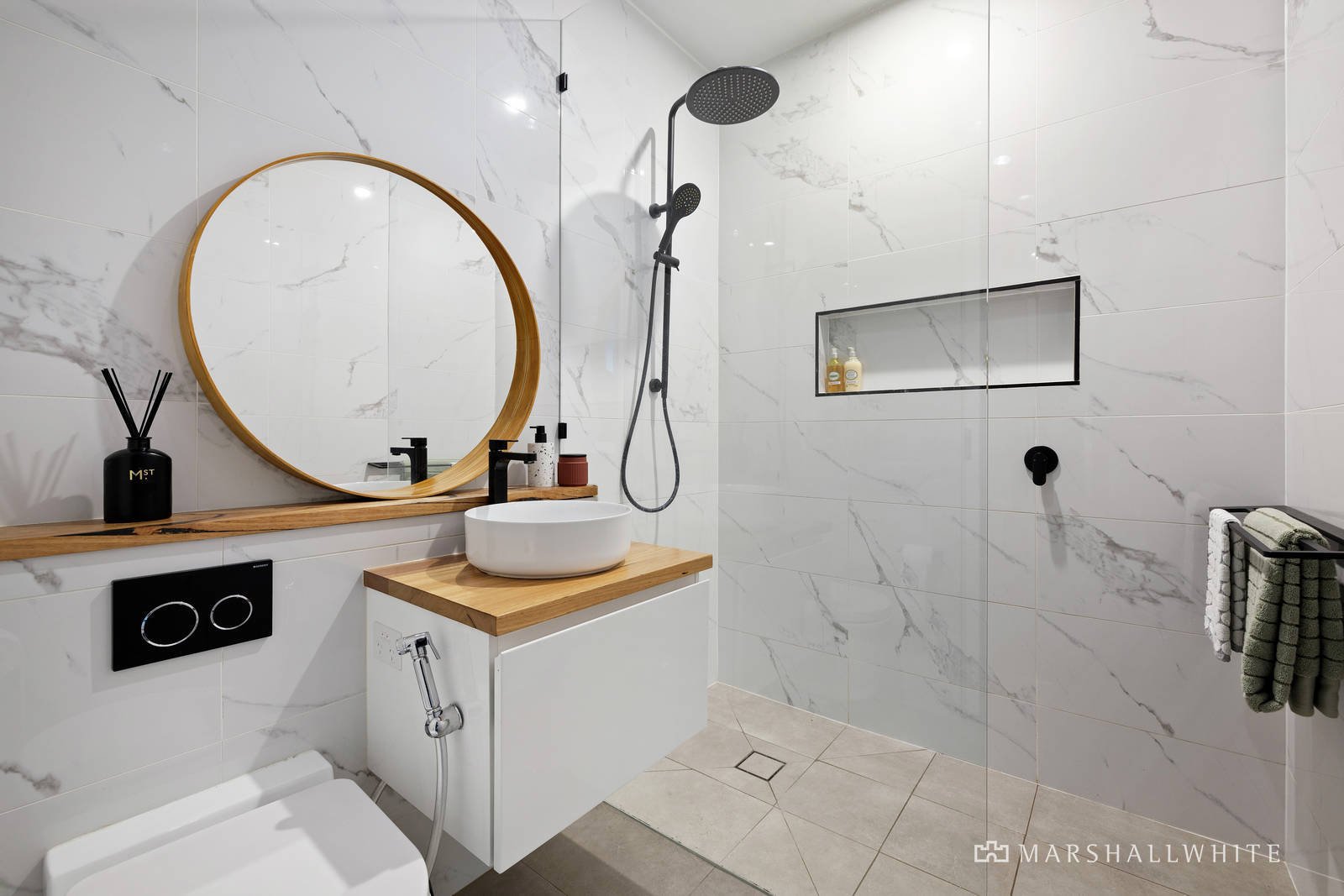 25 Tiuna Grove, Elwood, VIC