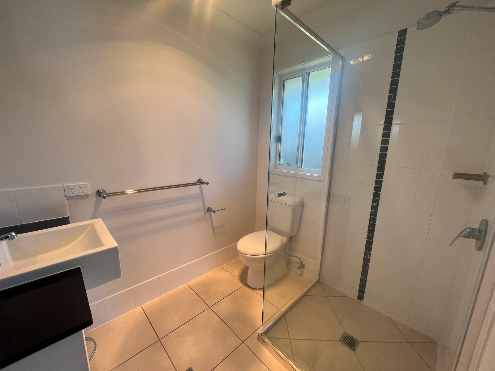 25 Tulipwood Circuit BOYNE ISLAND 10