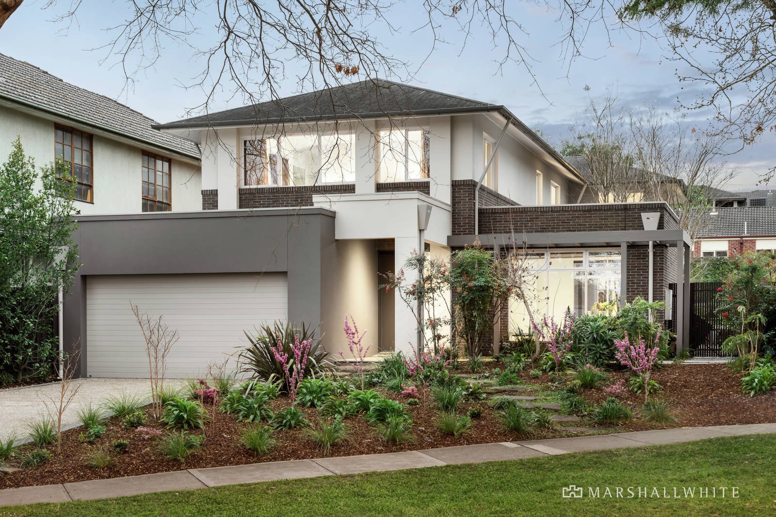 25 Valley Parade, Glen Iris, VIC