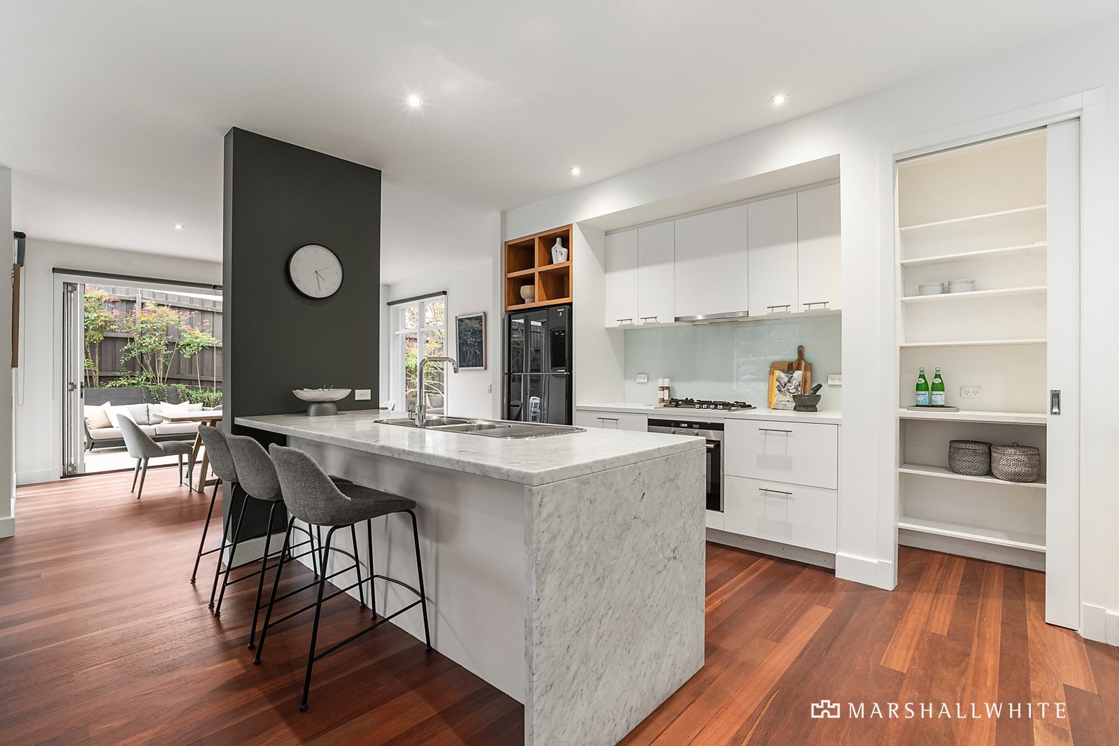 25 Valley Parade, Glen Iris, VIC