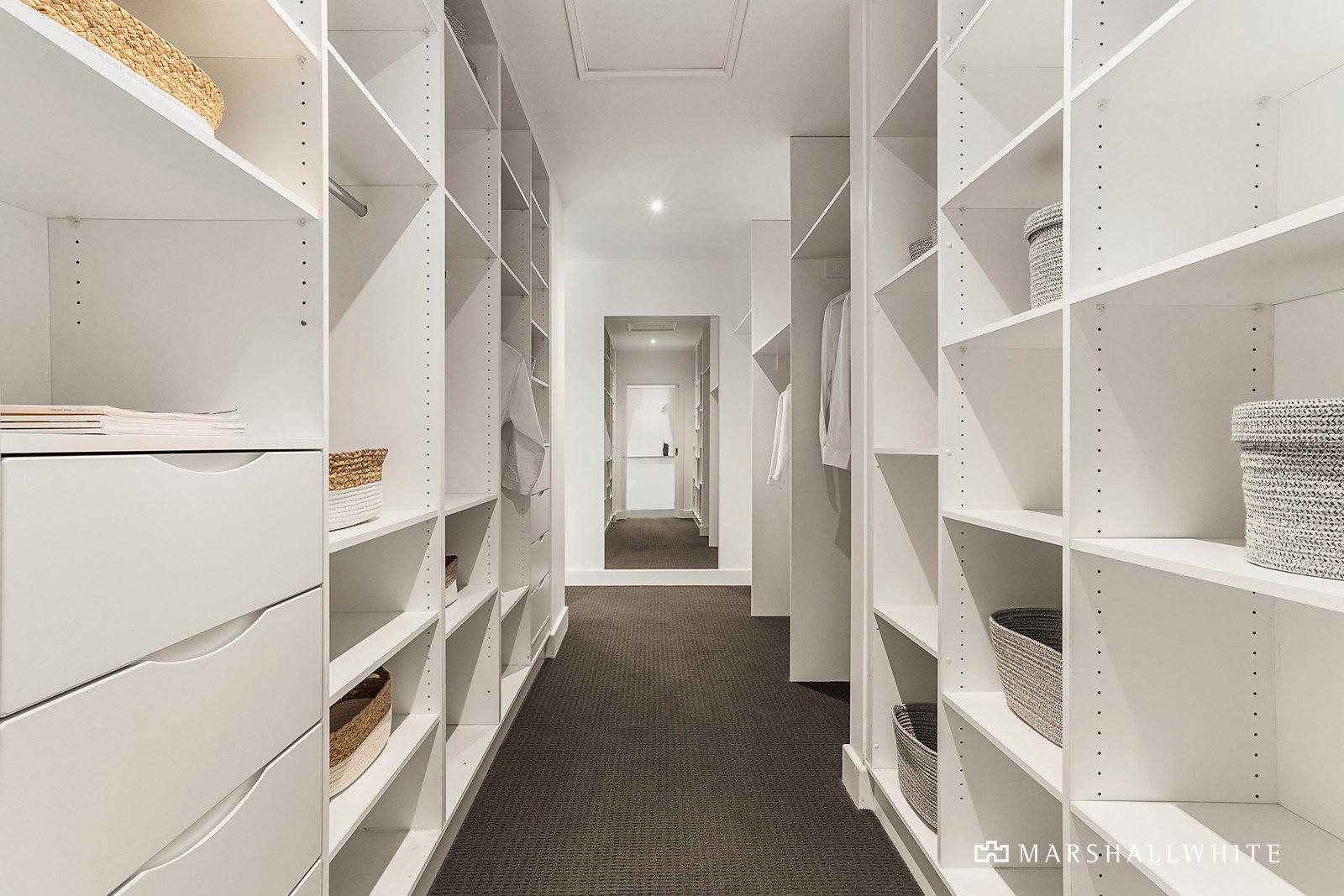 25 Valley Parade, Glen Iris, VIC