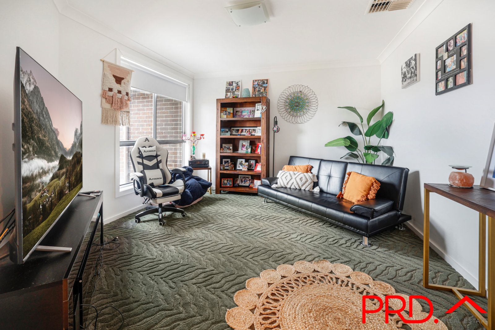 25 Verdelho Drive TAMWORTH 4