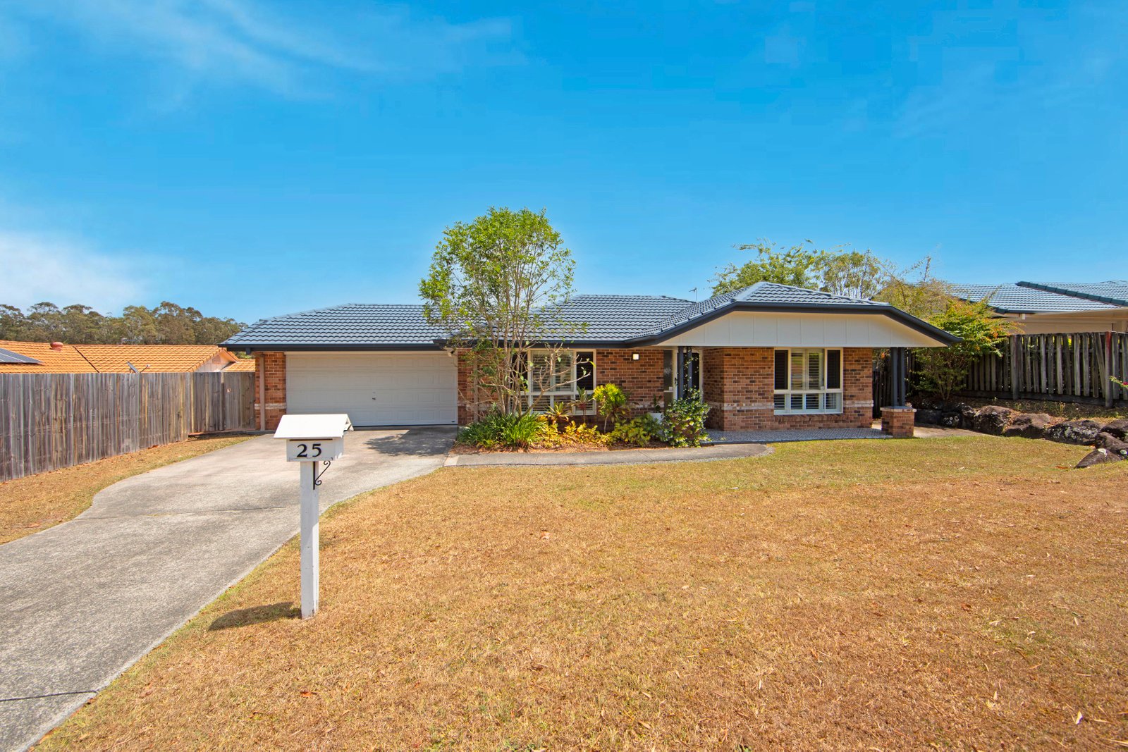 25 Victory Drive MUDGEERABA 1