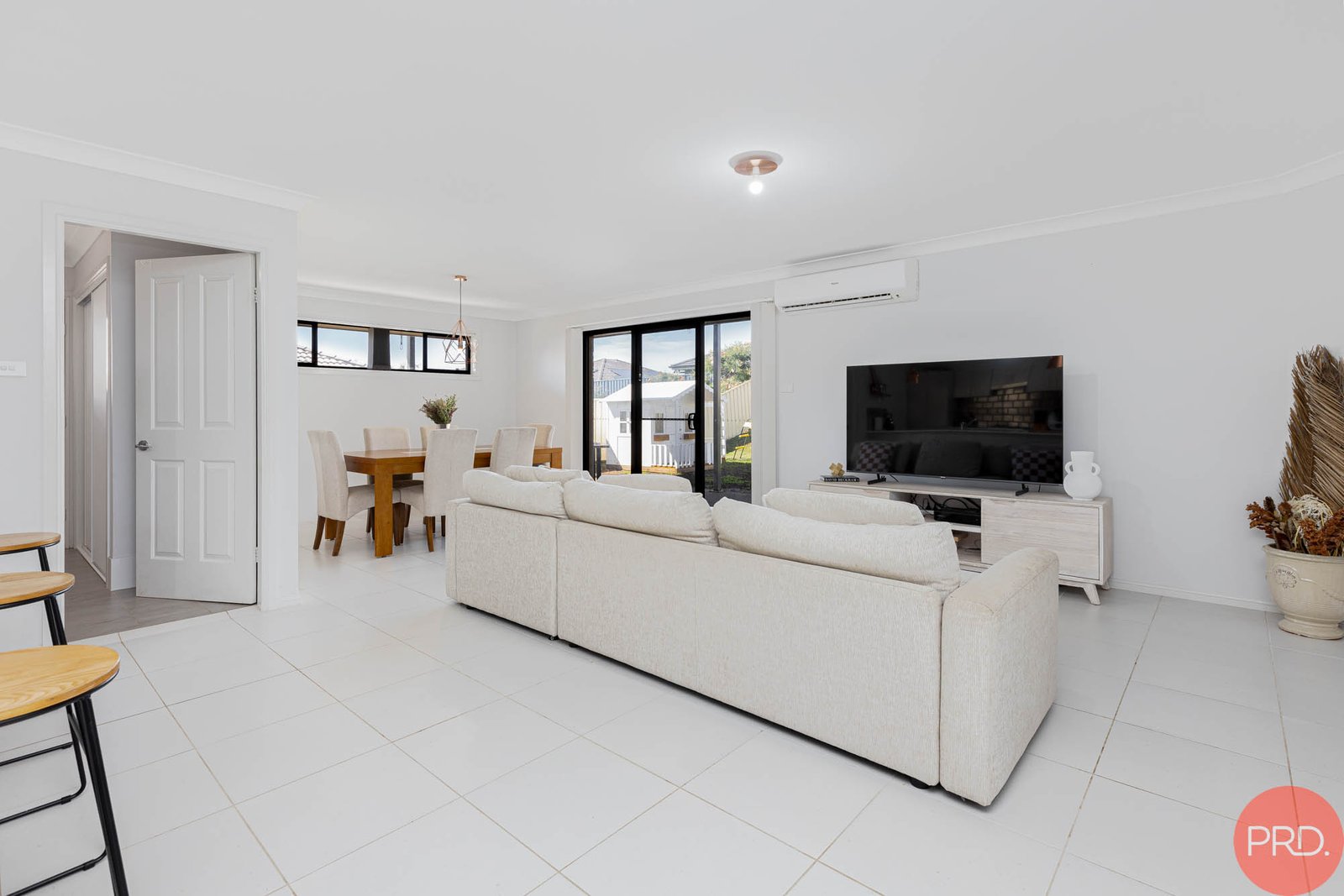 25 Vikki Avenue RUTHERFORD 8