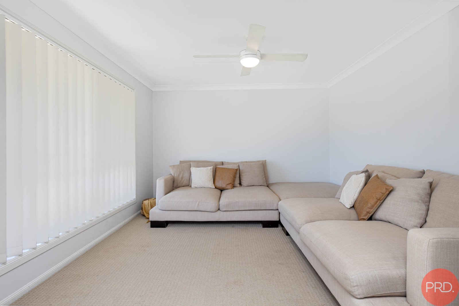 25 Vikki Avenue RUTHERFORD 16