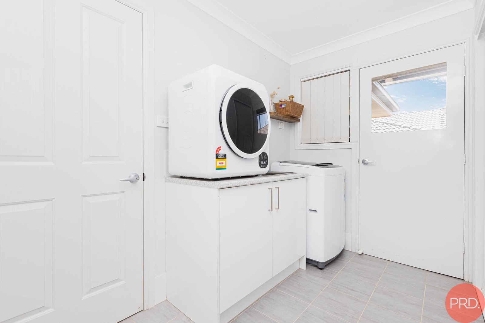 25 Vikki Avenue RUTHERFORD 21