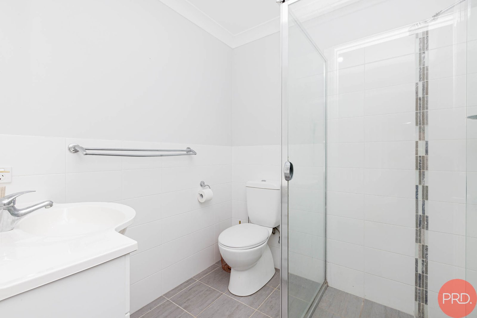 25 Vikki Avenue RUTHERFORD 24