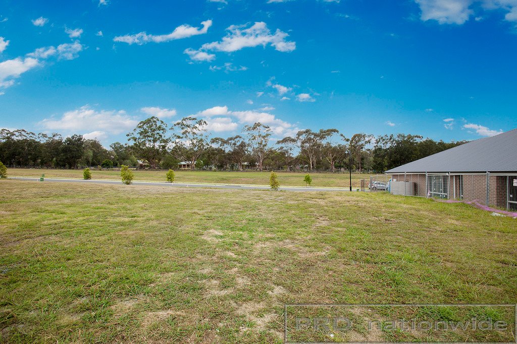 25 Watervale Circuit CHISHOLM 1