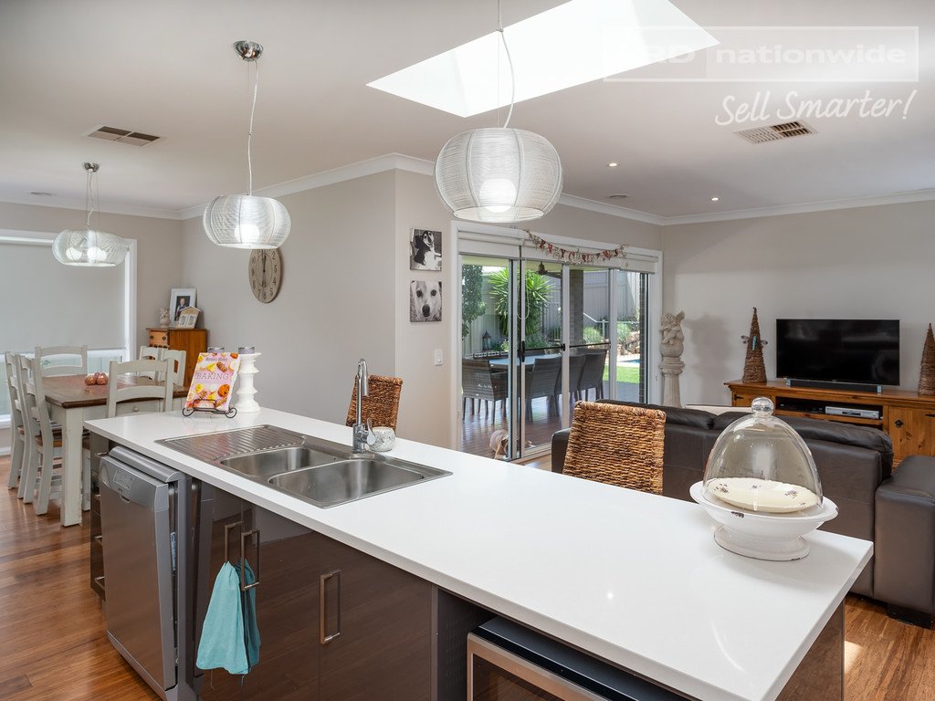 25 Watson Boulevard LLOYD 3