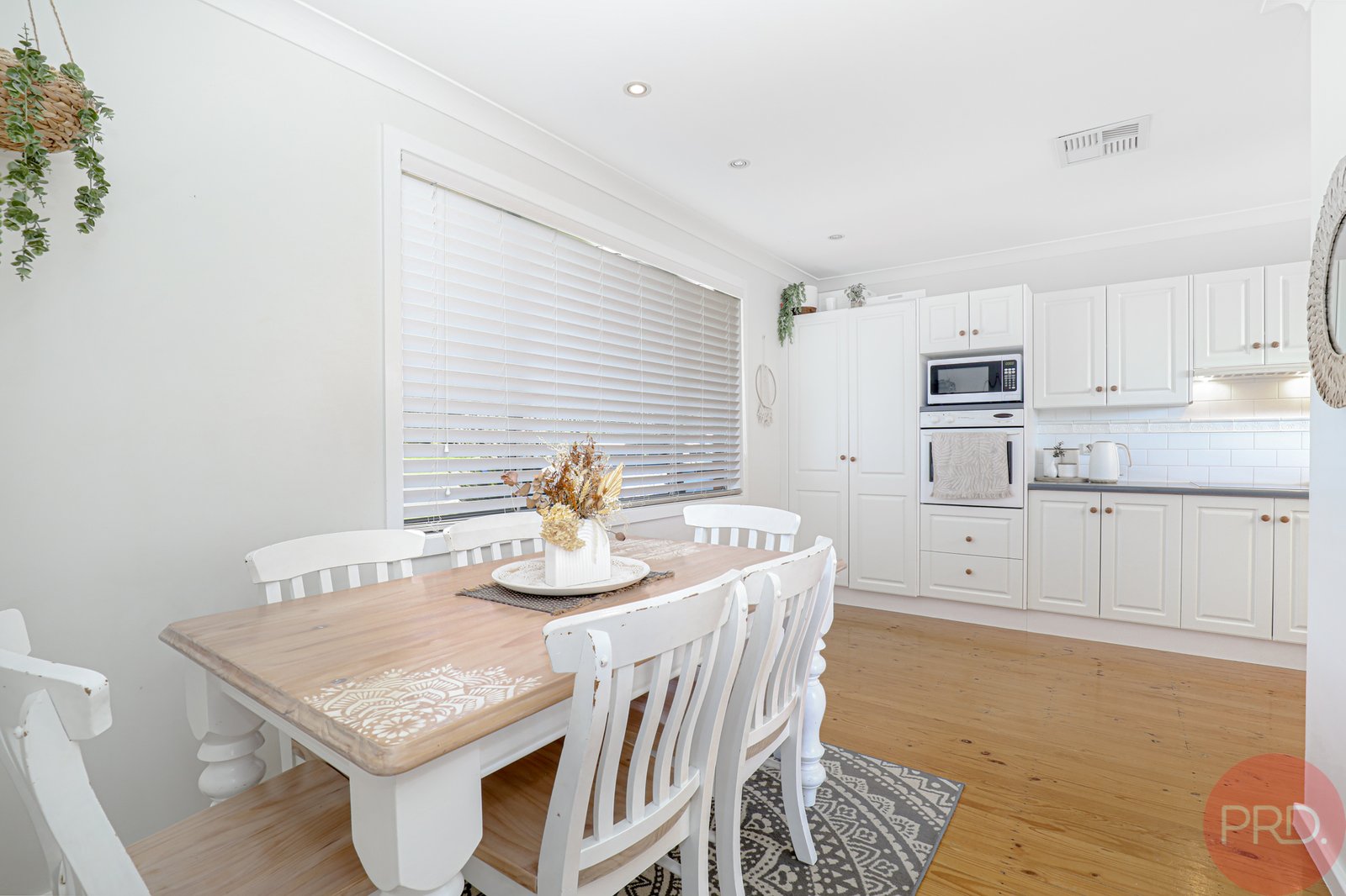 25 Way Street TENAMBIT 3