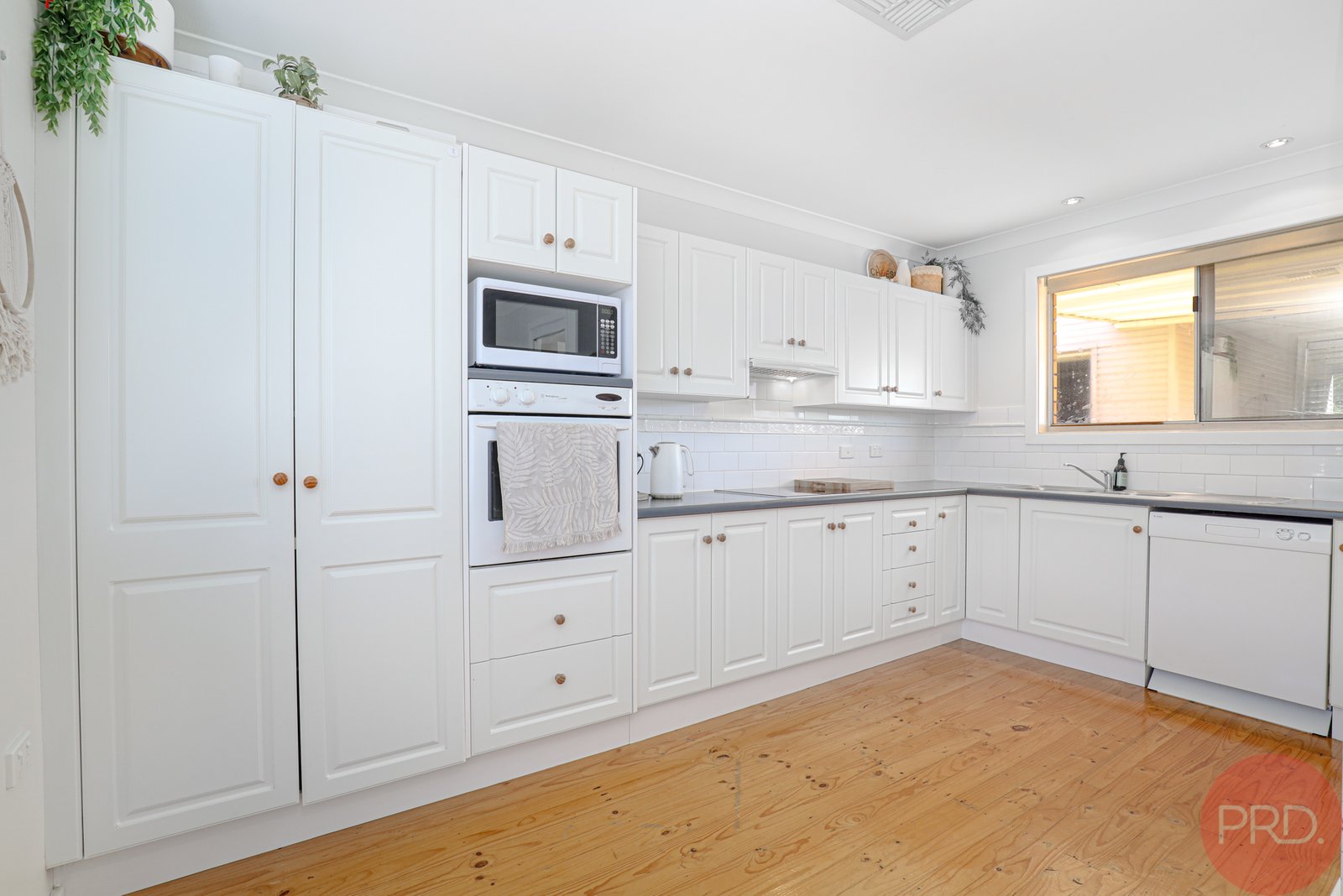 25 Way Street TENAMBIT 4