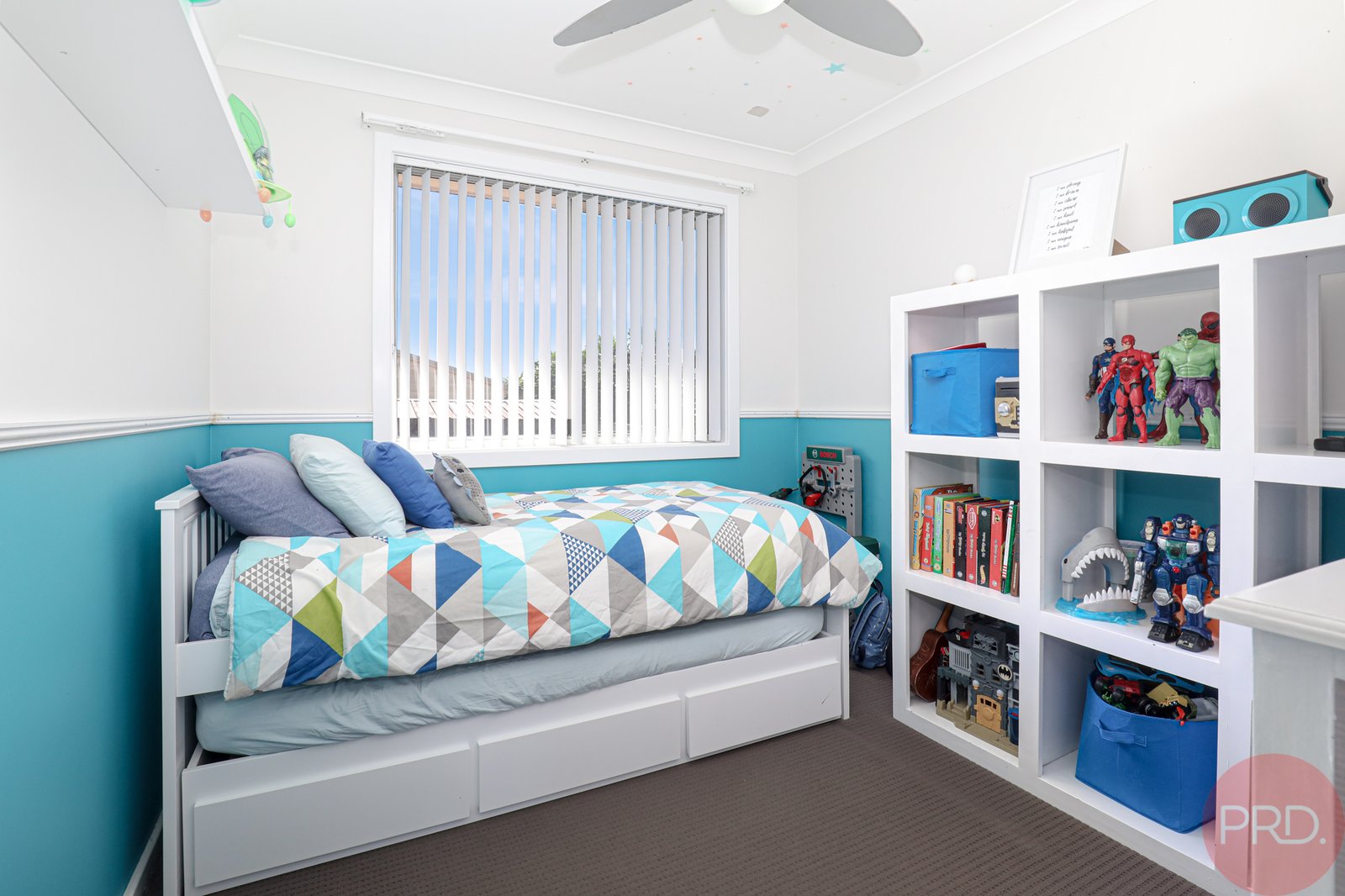 25 Way Street TENAMBIT 6