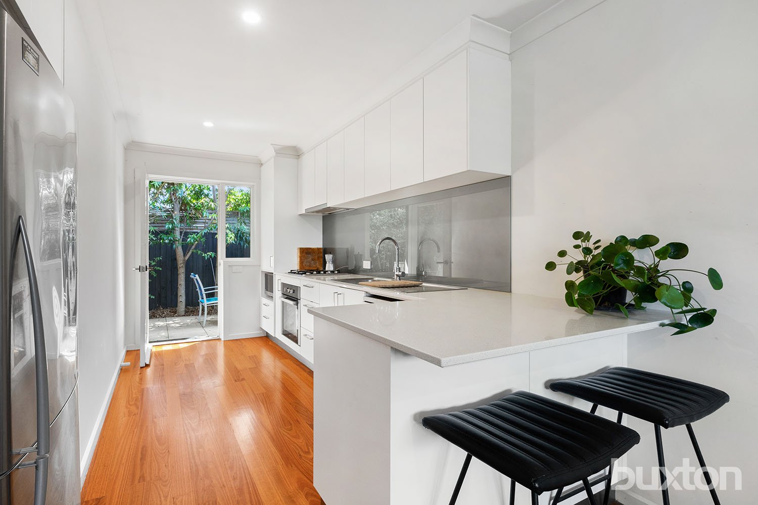 Gallery: 2/5 Wesley Court