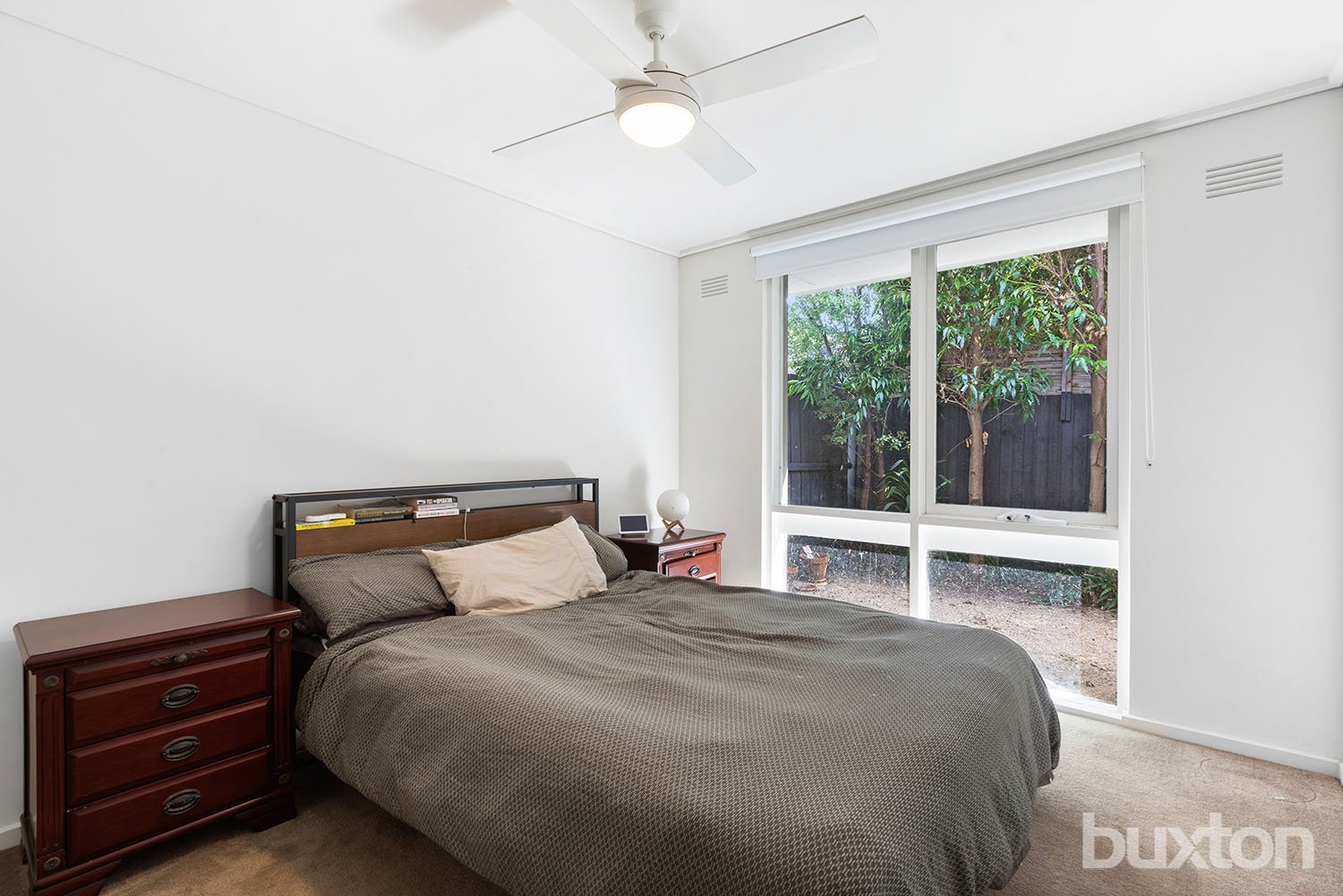 Gallery: 2/5 Wesley Court