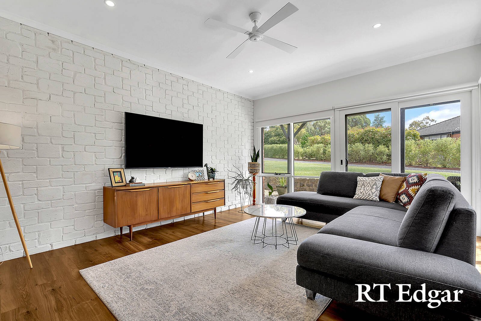 Real Estate and Property in 25 Whelans Place, Romsey, VIC