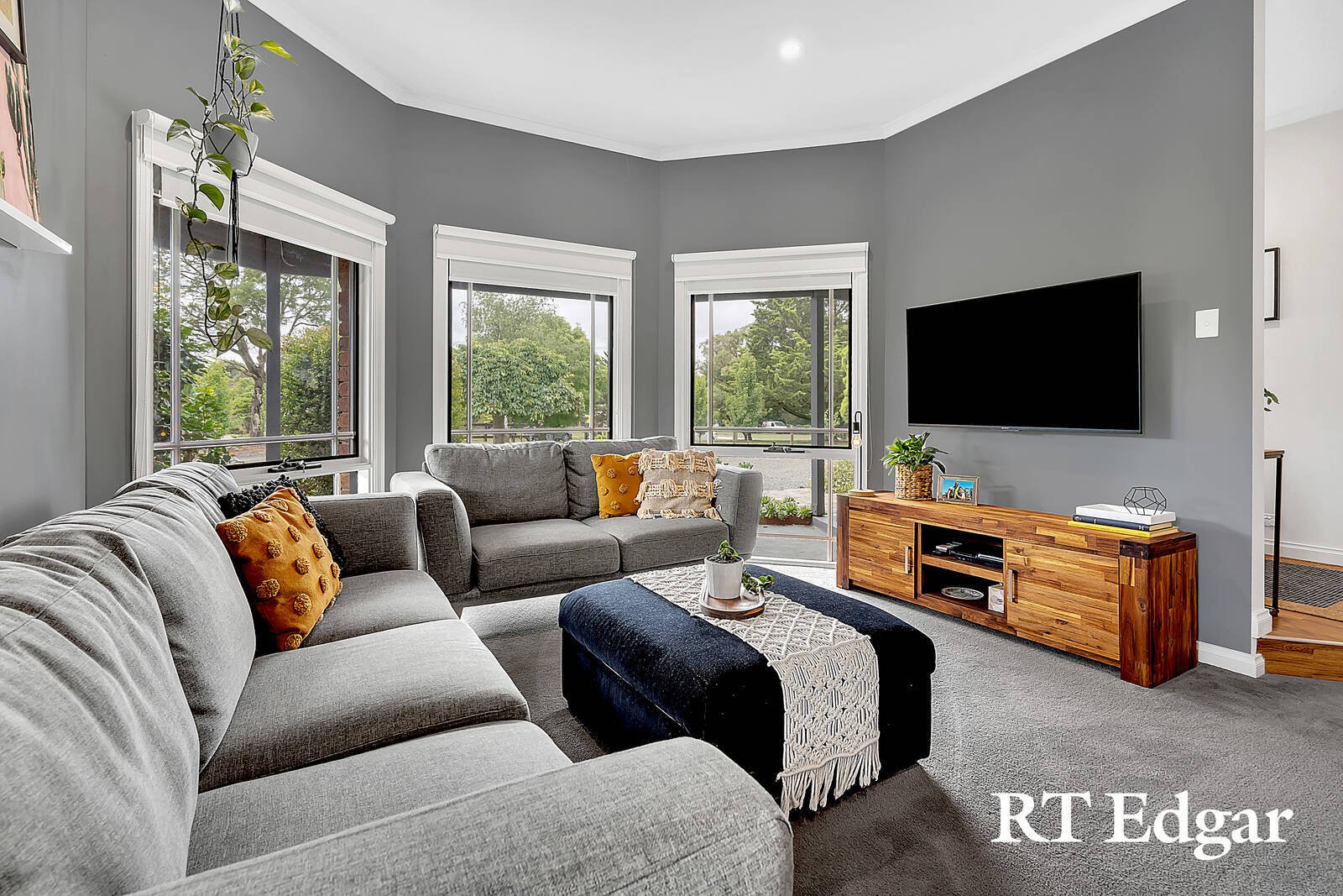 Real Estate and Property in 25 Whelans Place, Romsey, VIC