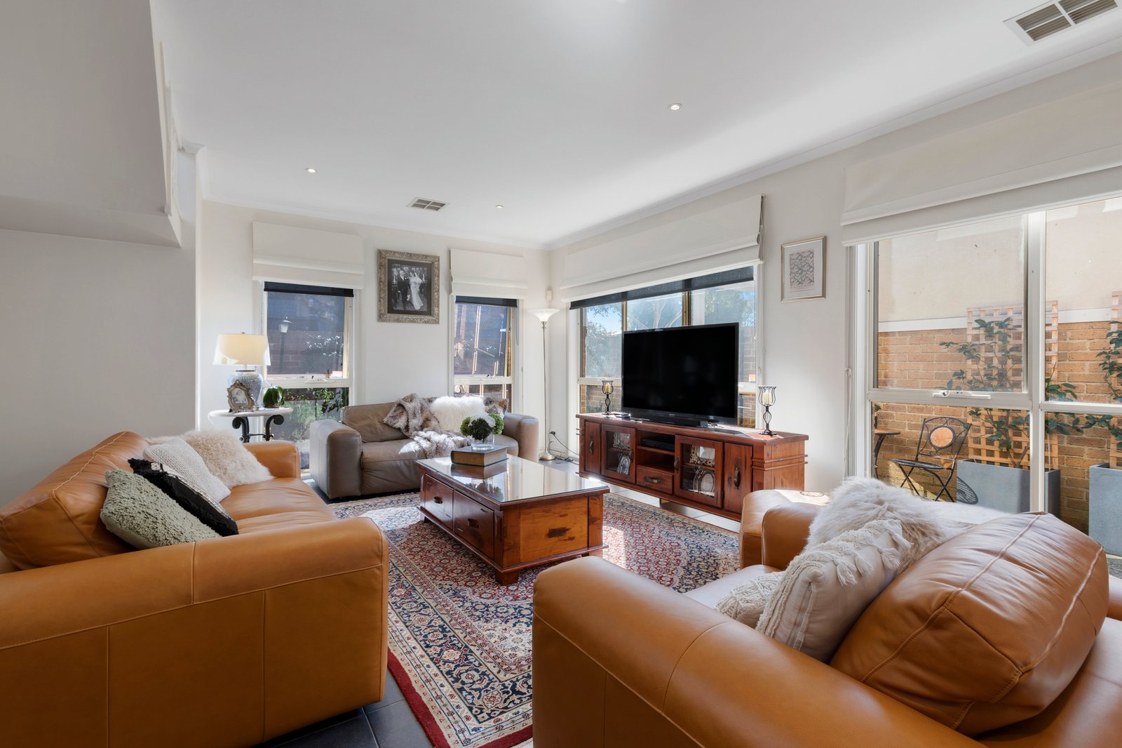 Gallery: 25 Wingrove Street