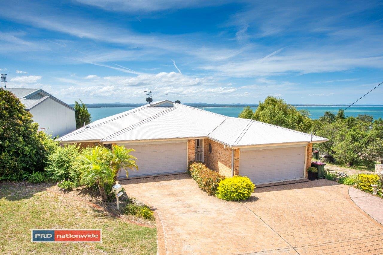 25 Wollomi Avenue NELSON BAY 2