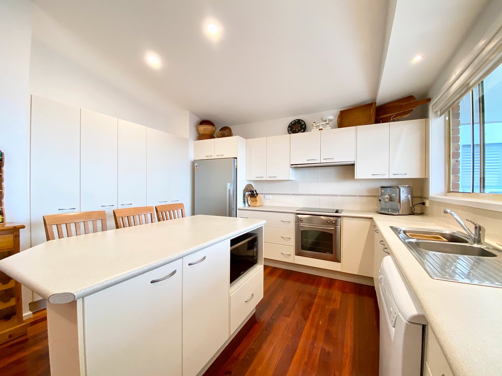 25 Wollomi Avenue NELSON BAY 2