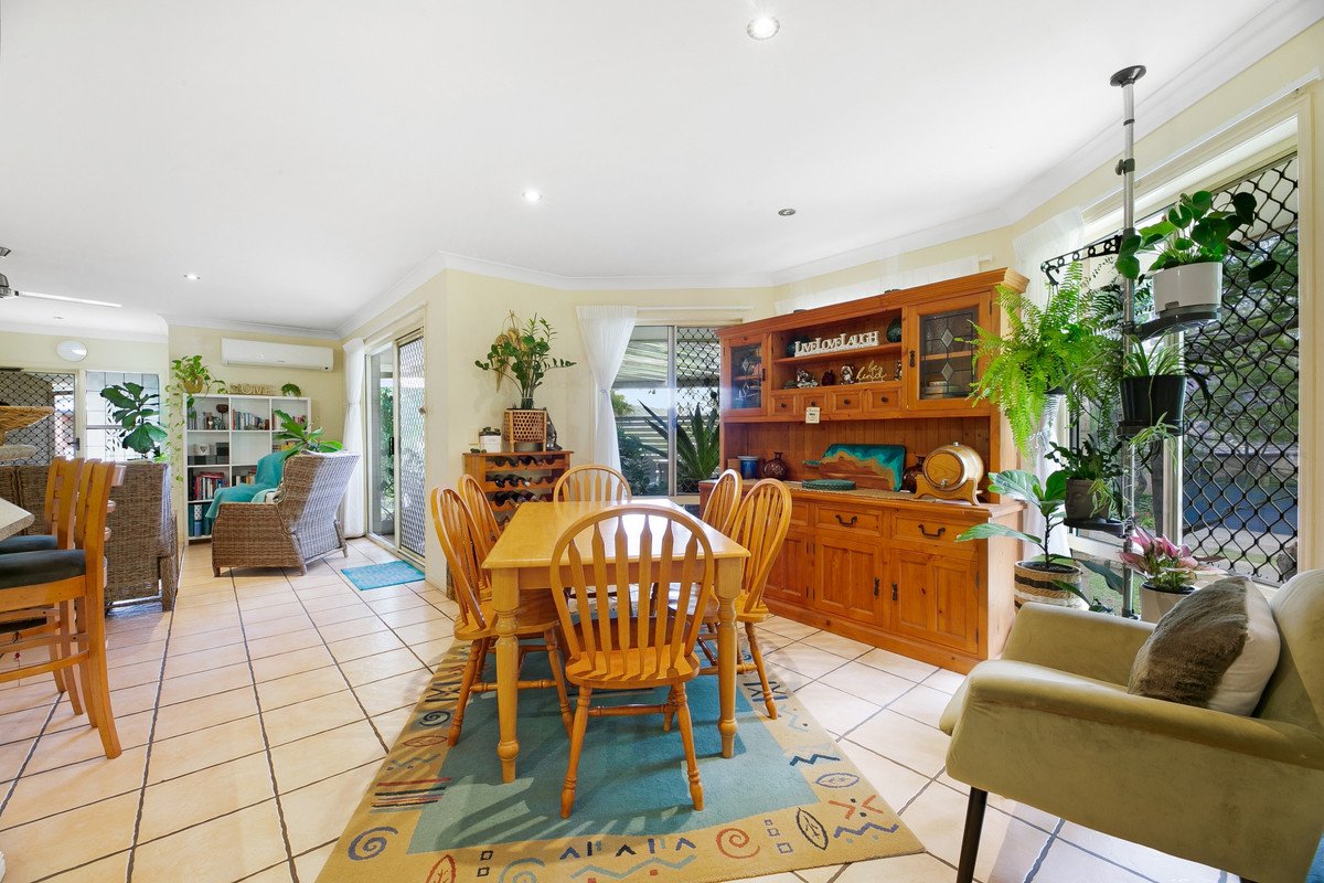 25 Wonga Street BURLEIGH HEADS 5