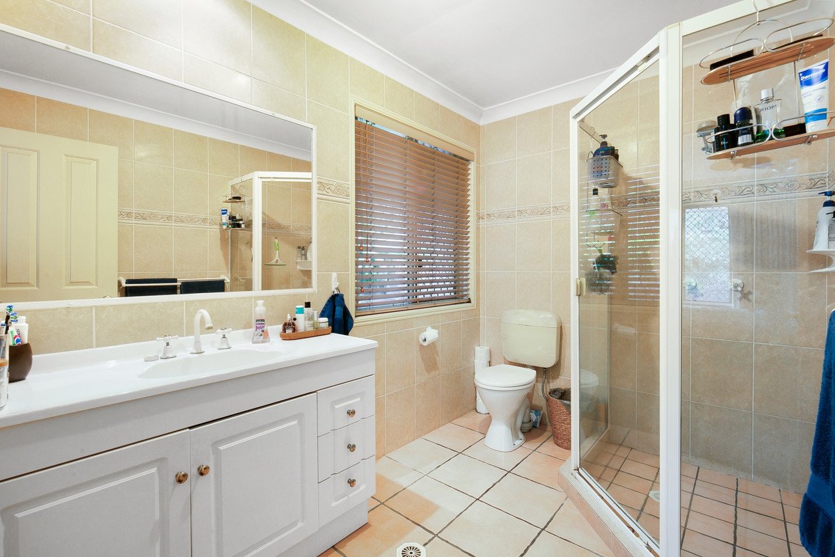 25 Wonga Street BURLEIGH HEADS 11