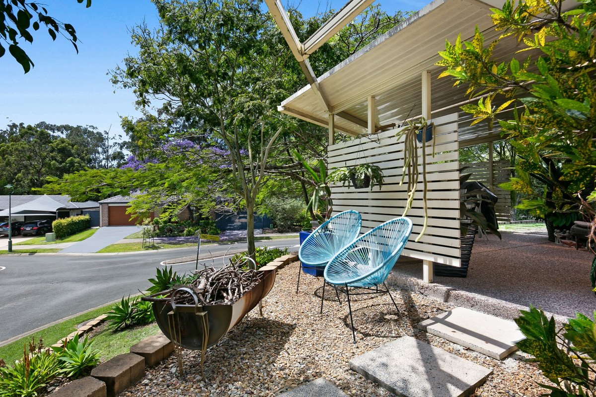 25 Wonga Street BURLEIGH HEADS 19