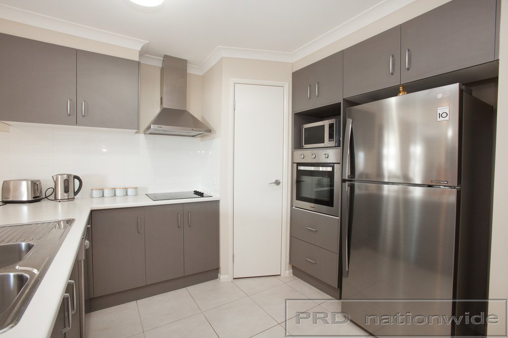 25 Woodhurst Street LARGS 2