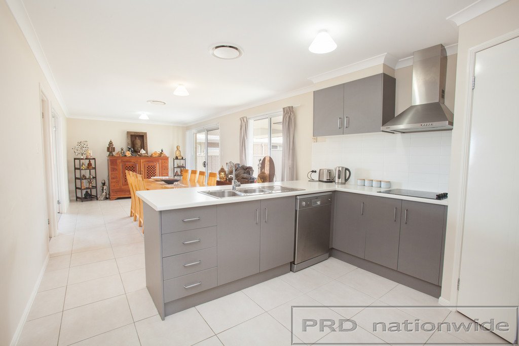 25 Woodhurst Street LARGS 5