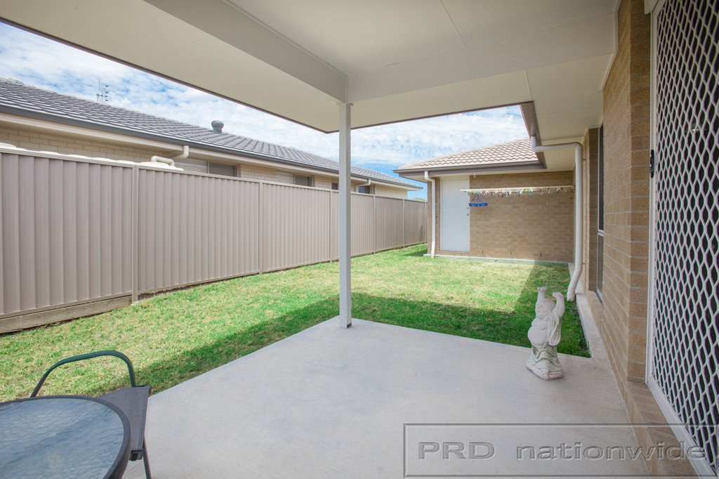 25 Woodhurst Street LARGS 14