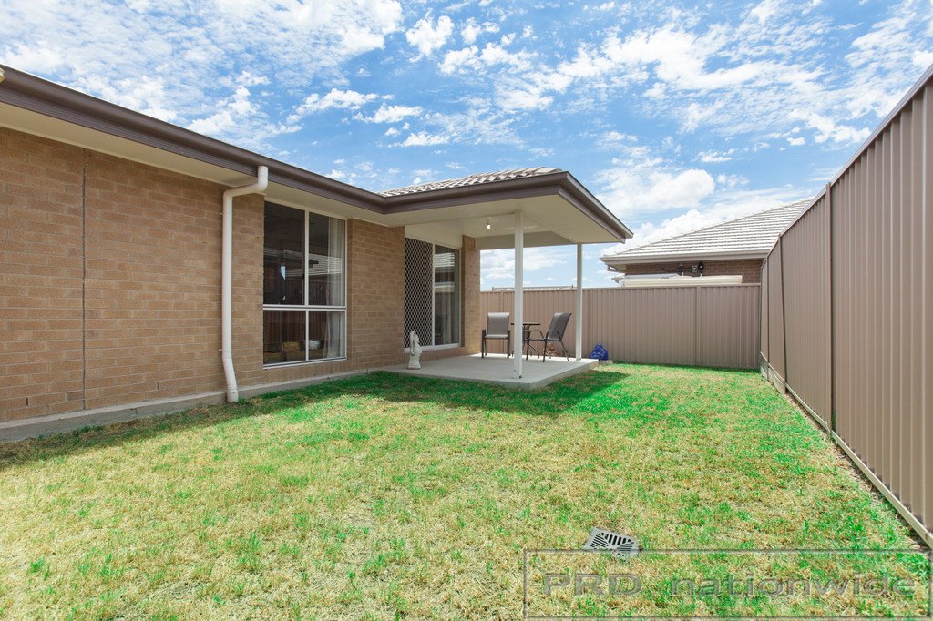 25 Woodhurst Street LARGS 15