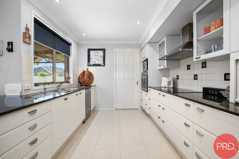 25 Yaldara Avenue THORNTON 4