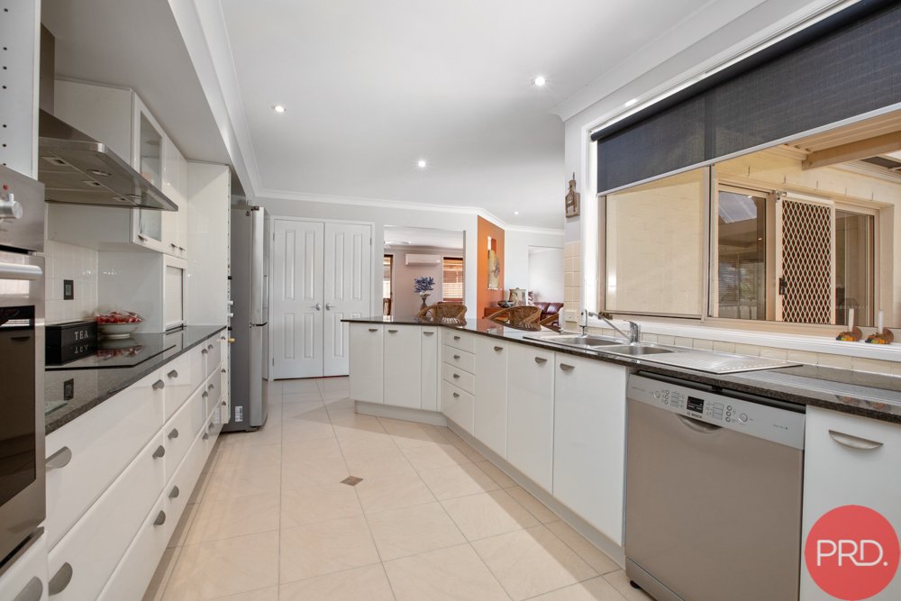 25 Yaldara Avenue THORNTON 5