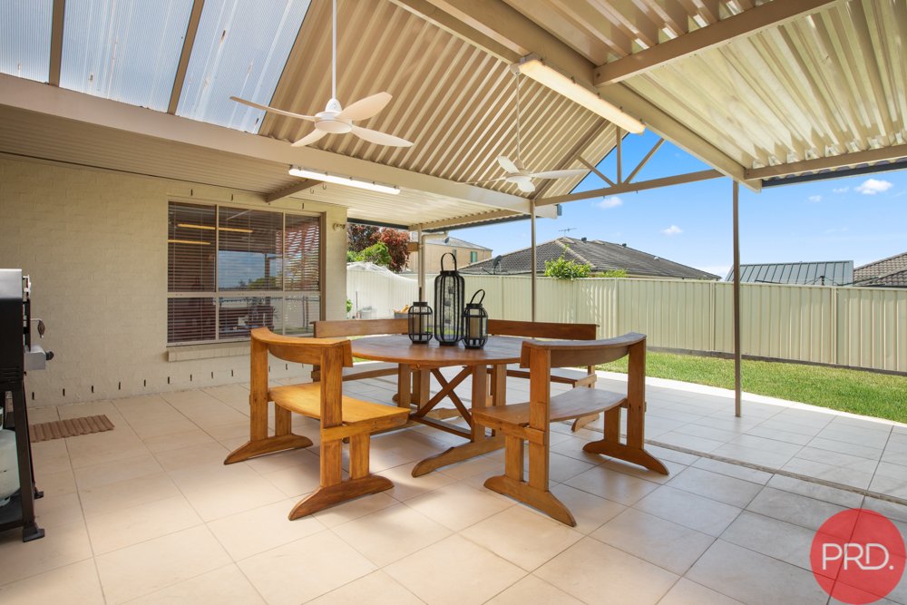 25 Yaldara Avenue THORNTON 11
