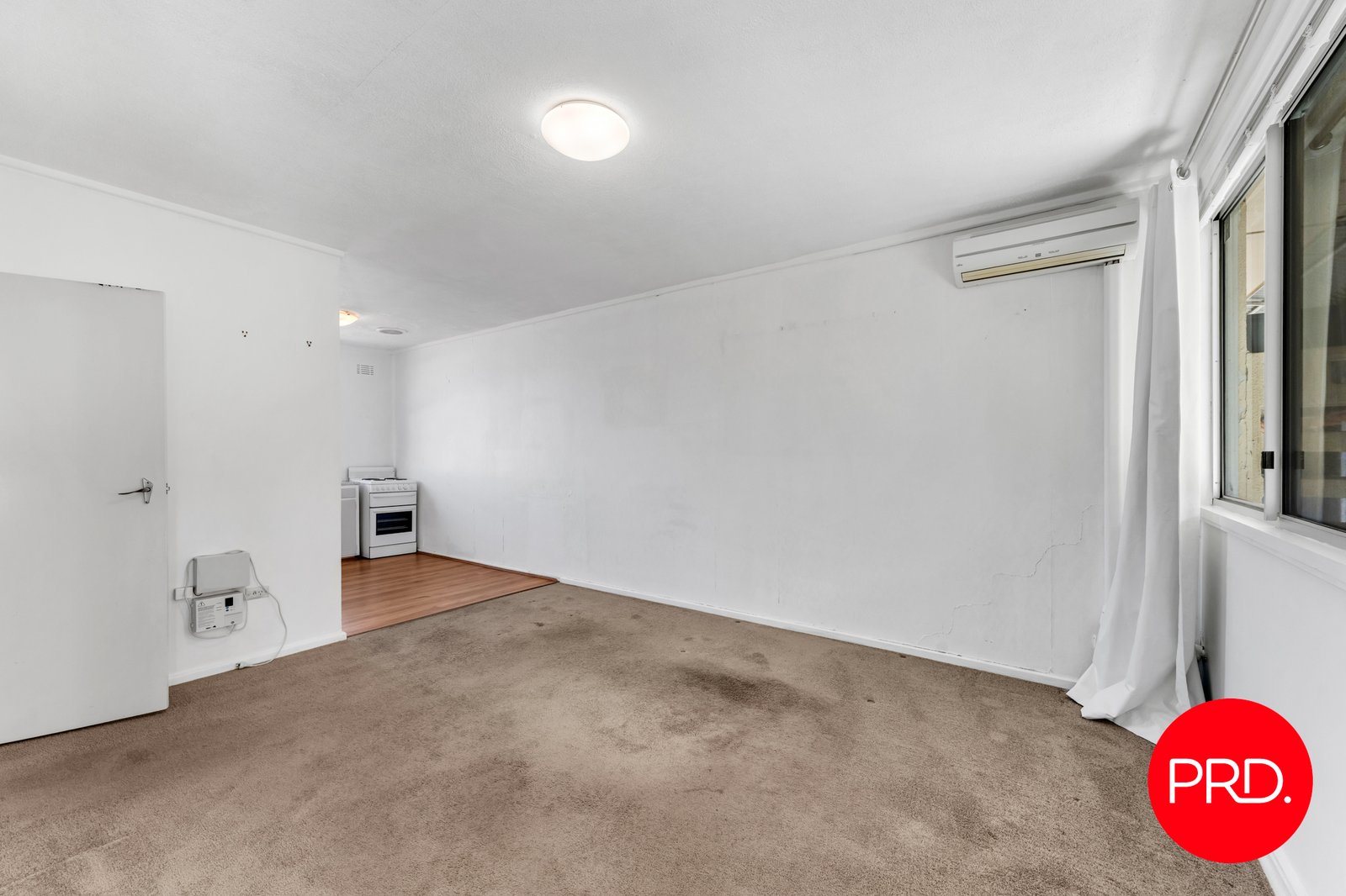 2/5 Yass Road QUEANBEYAN EAST 9